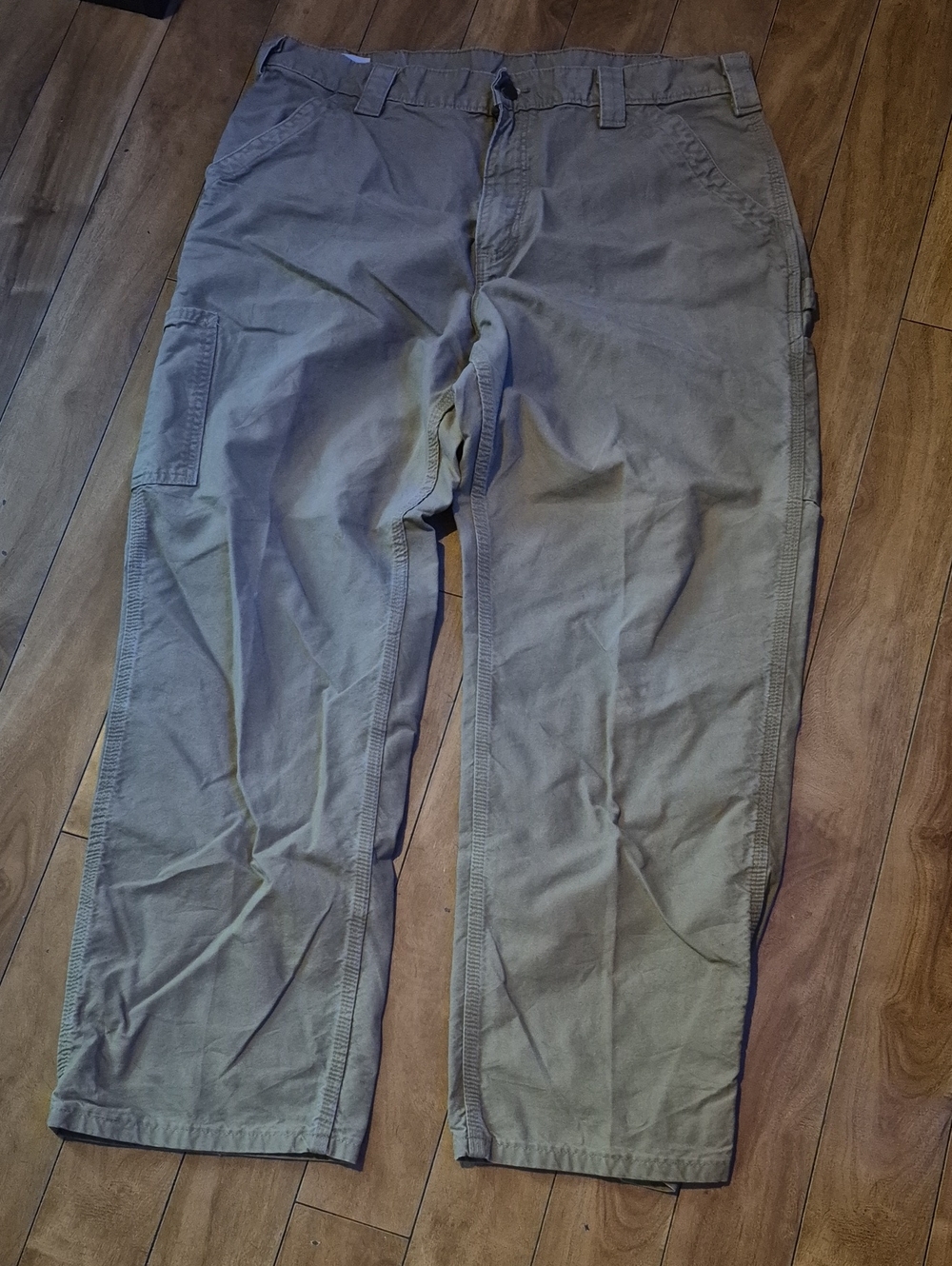 Carhartt Men's Cargo Pants in Olive